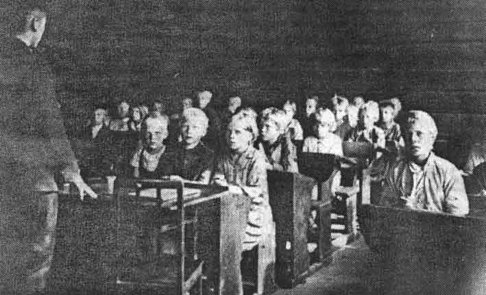 1 группа Ведлозерской неполной школы. 1 сентября 1935 год